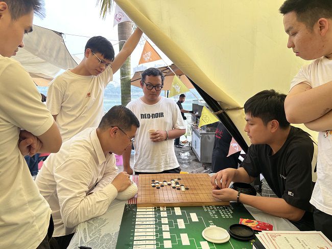 五子棋比赛现场。杨钰 摄（2）.jpg