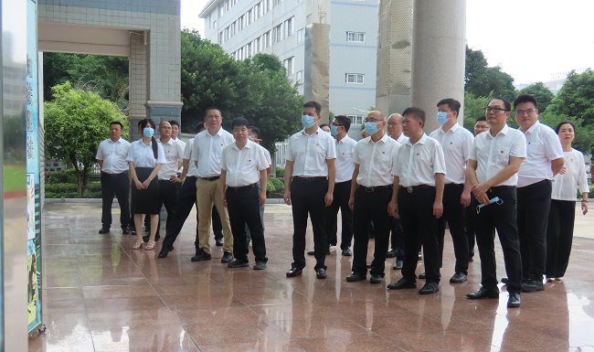 1718671442126595.jpg 观看犯罪警示教育展览 修图.jpg